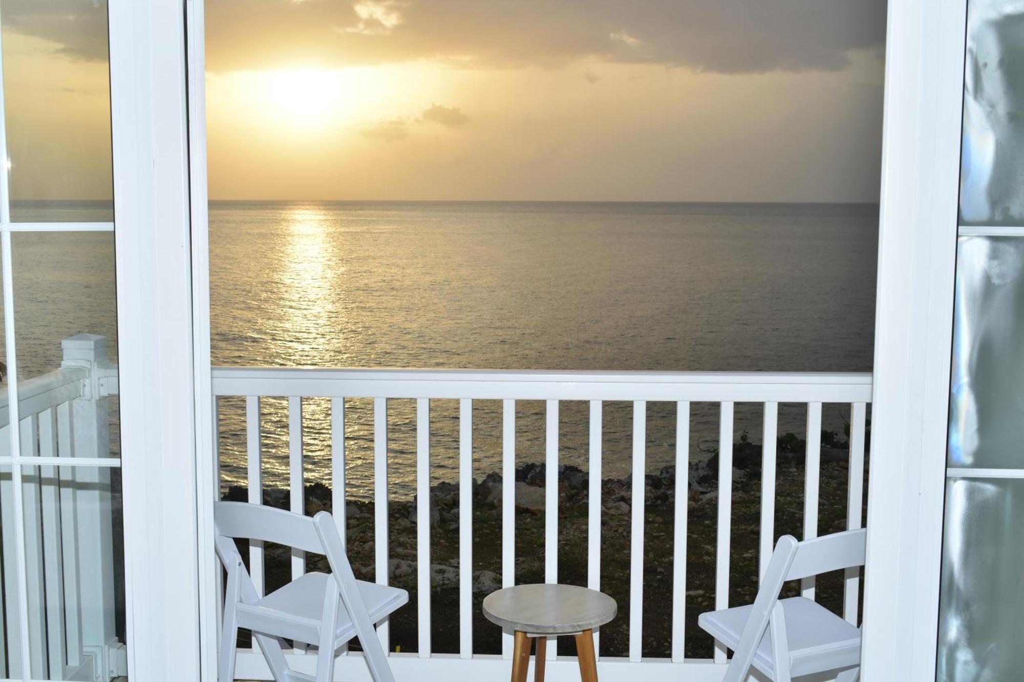 הוילה נגריל Irie Vibes Ocean View מראה חיצוני תמונה